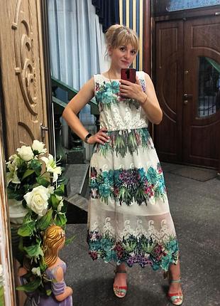 Платье праздничное