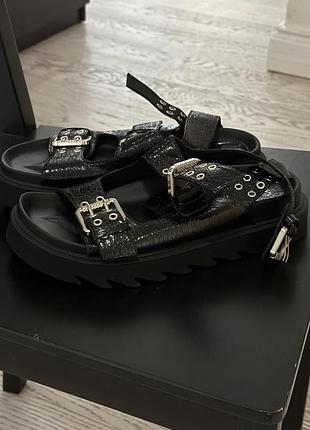 Босоніжки zara