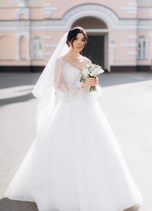 Продам шикарну весільню сукню🤍