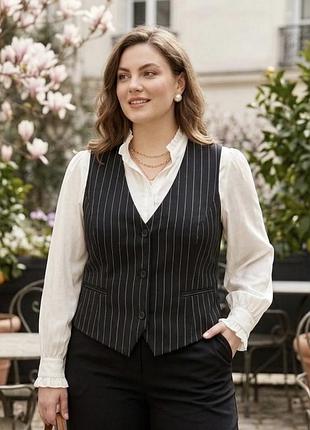 Стильний костюмний жилет у смужку south — plus size
