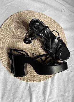 Босоніжки zara розмір 41