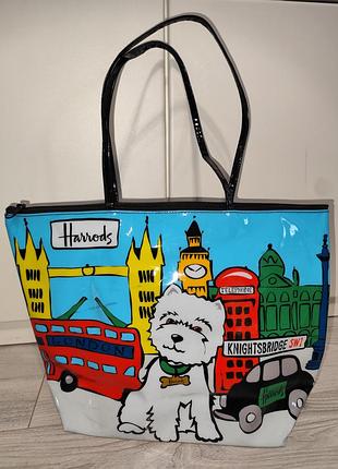 Сумка — harrods westie mini tote bag с шармом в виде косточки.