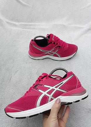 Женские кроссовки asics р41.5-42