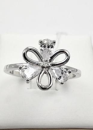 Кольцо серебряное с кубическим цирконием "цветок" 16,5 2,27 г