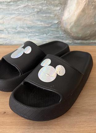 Шльопанці mickey