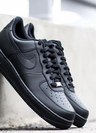 Оригінальні кросівки nike air force 1'07 стан нових