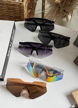Солнцезащитные очки oakley.