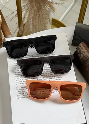 Солнцезащитные очки oakley.