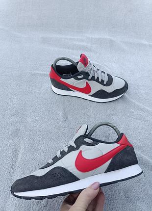 Мужские кроссовки nike р40