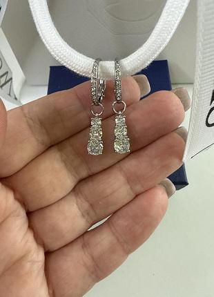 Сережки swarovski attract