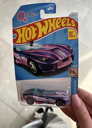 Машинка hot wheels 2