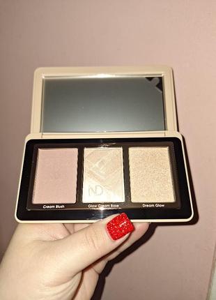 Natasha denona
my dream cheek trio