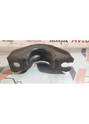 Скоба стабілізатора переднього 546147s000 nissan pathfinder r51
