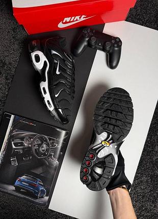 Nike air max plus black white 4