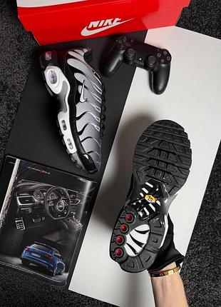 Nike air max plus grey black white 4
