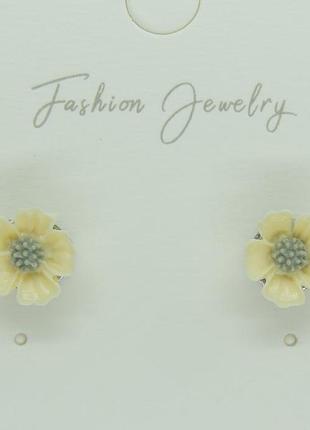 Дитячі сережки сережки гвоздики пусети liresmina jewelry жовті квіточки 0.8 см