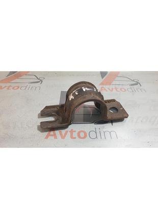 Скоба заднього стабілізатора 546144n000 nissan x-trail t30 бензин