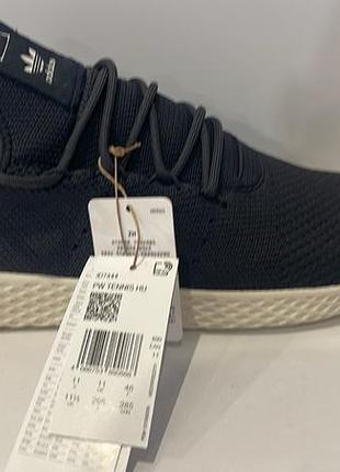 Adidas кросівки