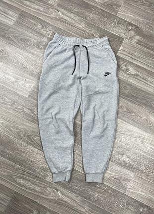 Чоловічі спортивні штани nike tech fleece jogger в гарному стані, оригінал s-m