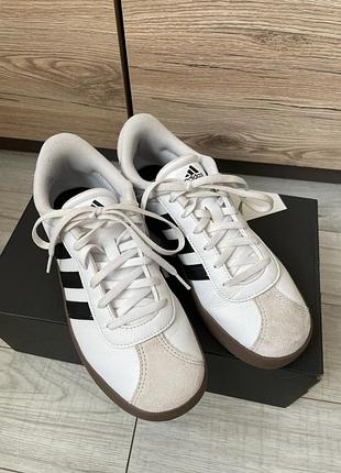 Кеди adidas, 37 розмір, стан відмінний