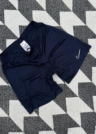 Шорти nike dri-fit m-l