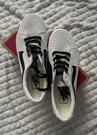 Vans sk8-low off white 41 розмір - нові оригінальні кеди з коробкою vans sk8-low off white 41 розмір - нові оригінальні кеди з коробкою