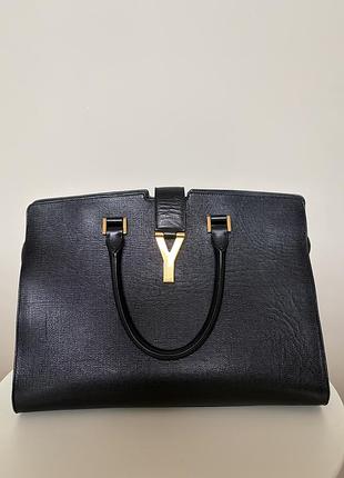 Класична жіноча сумка від відомого французького будинку моди saint laurent (ysl).