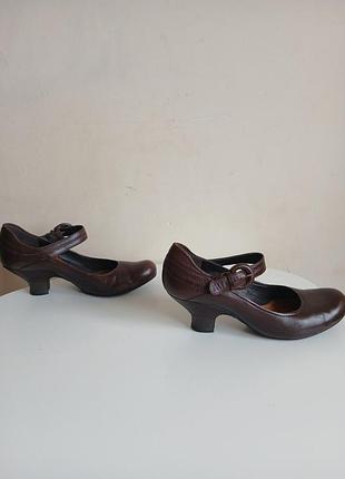 Стильные туфли женские clarks 40