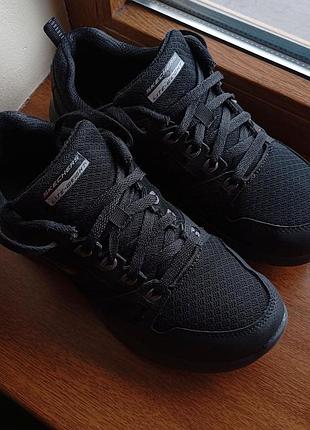 Кроссовки skechers оригинал р.37 черные