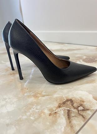 Туфлі zara