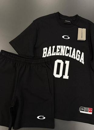 Летний костюм balenciaga