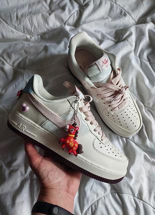 Классные кроссовки nike air force pink
