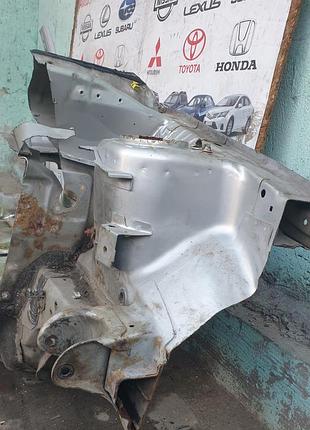 Четь передняя левая свет серебристый металлик 60p mr496047 mitsubishi carisma