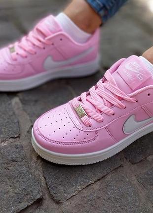 Женские кроссовки nike air force розовые