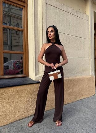 Костюм жіночий з брюками та топом