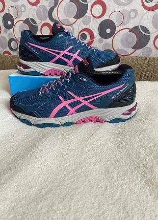 Оригінальні кросівки asics унісекс