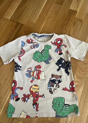 Футболка з marvel