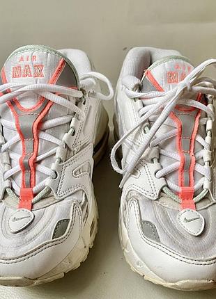 Жіночі кросівки бренду nike модель air max 96|| розмір 39 але маломірять на 38.5 в гарному стані.