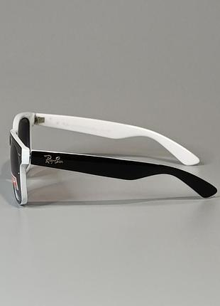 Wayfarer sunglasses black and white