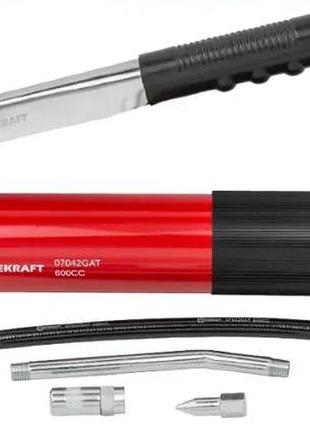Шприц для нагнітання густого мастила ручний 600 мл. forcekraft fk-07042gat