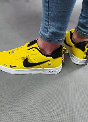 Женские кроссовки nike air force желтые
