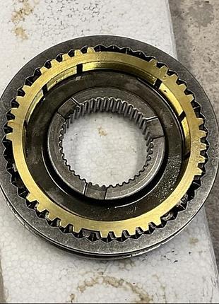 Бу муфта синхронизации 3-4 передачи кпп nd0 renault 7701474388, 8200142177