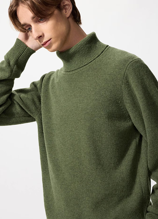 Гольф из шерсти uniqlo (478542)