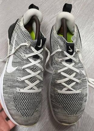 Женские кроссовки nike