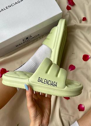 Шльопанці puffy slides розпродаж