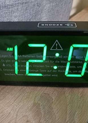 Цифровий будильник eachui mhp6010-b — великий led-екран, usb/батарейки