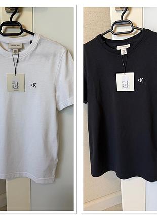 Футболка calvin klein розмір xs чорна, біла