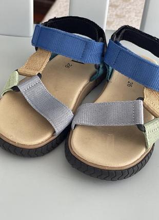 Zara босоніжки 26