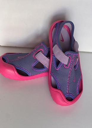 Дитячі сандалії-аквашузи оригінал nike sunray protect (серія артикулів 903633-500 / 903634-500 у кольоровій гамі hydrangeas/fire pink/comet blue).