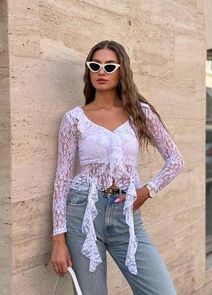 Легкая кружевная блуза "медуза" на пуговицах.